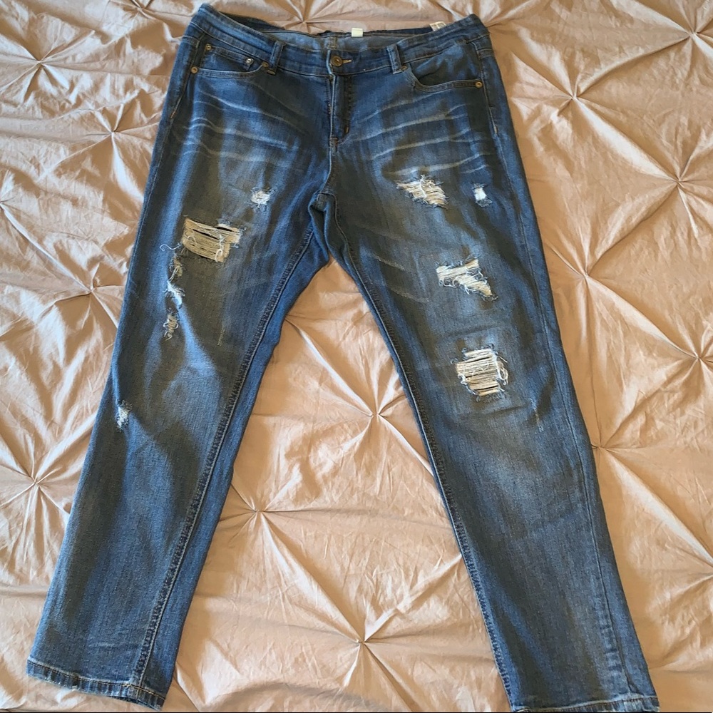 Supplies distressed jeans